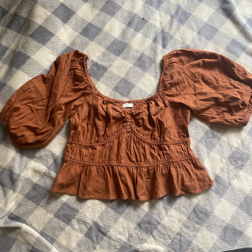 Brown Universal Thread Top